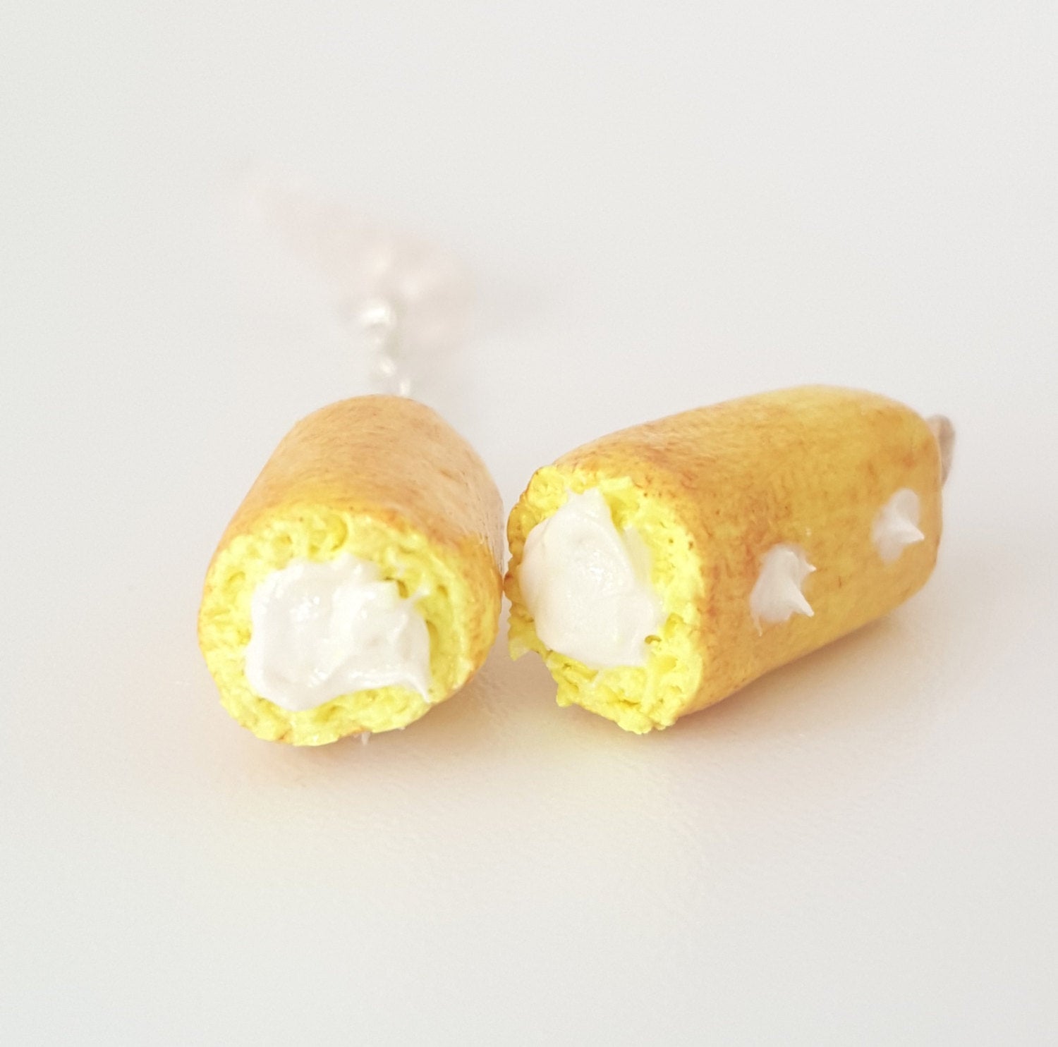 Miniature Cute Twinkies Cake Dust plug, Keychain or Phone charm, Kitsch tiny snack cakes